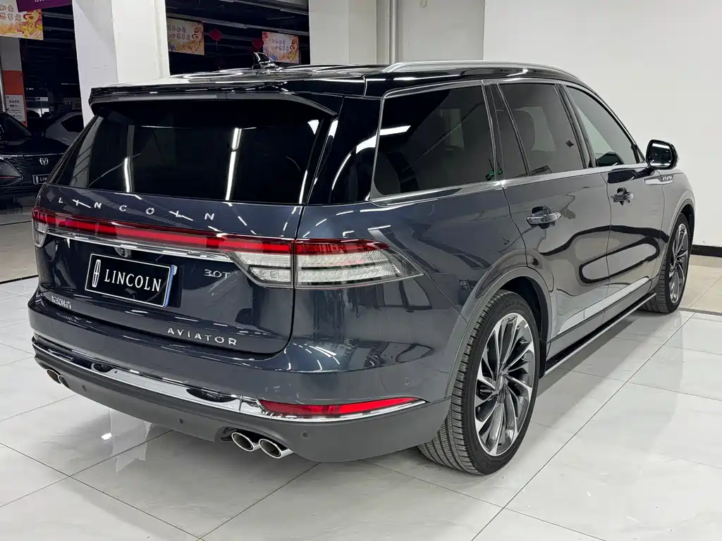 Aviator 3.0 T V6 4 WD Executive