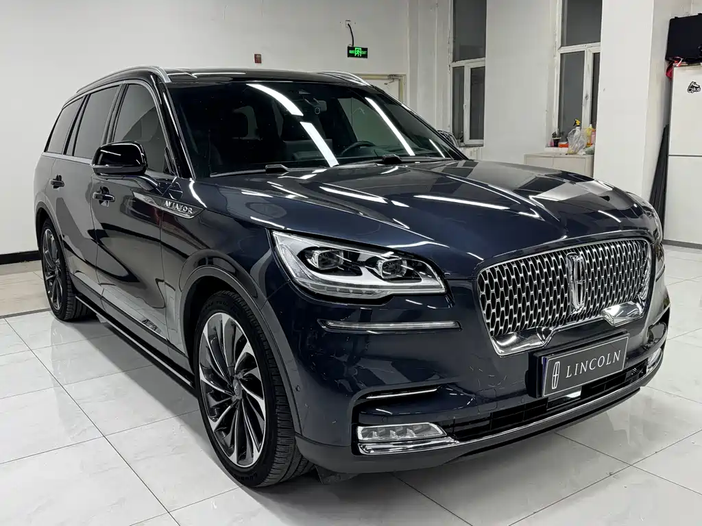 Aviator 3.0 T V6 4 WD Executive