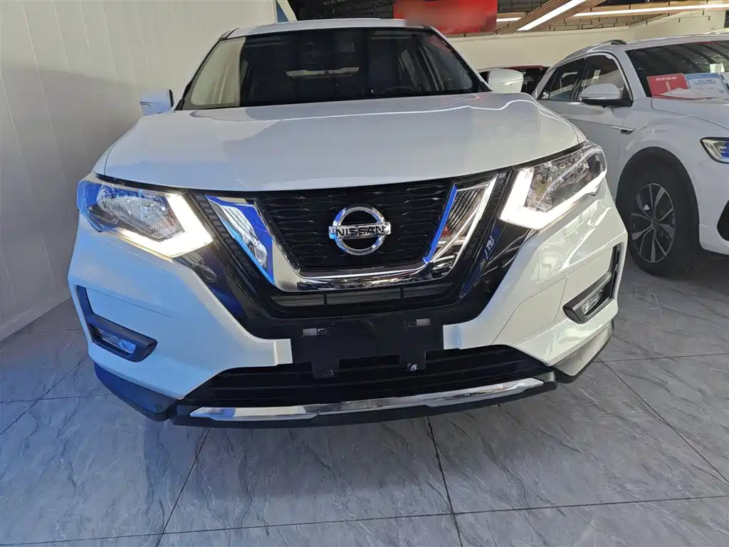X-Trail 2.0 L CVT Connected Comfort 2 WD