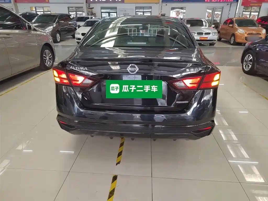 Teana Facelift 2.0 L XL Upper Smart Travel