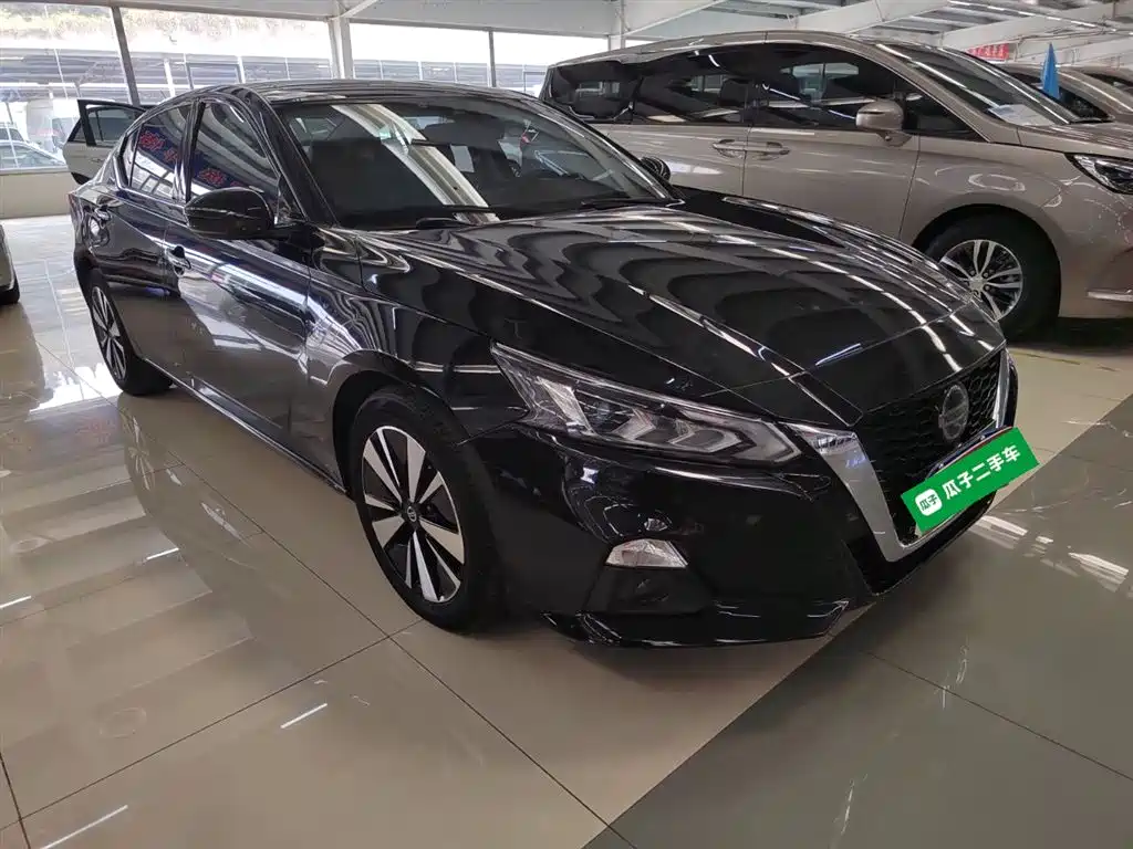 Teana Facelift 2.0 L XL Upper Smart Travel