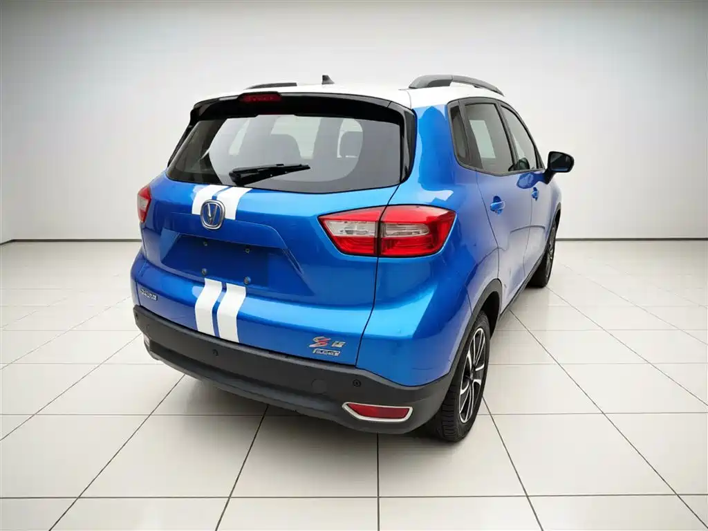Changan CS15 1.5 L Auto Fashion