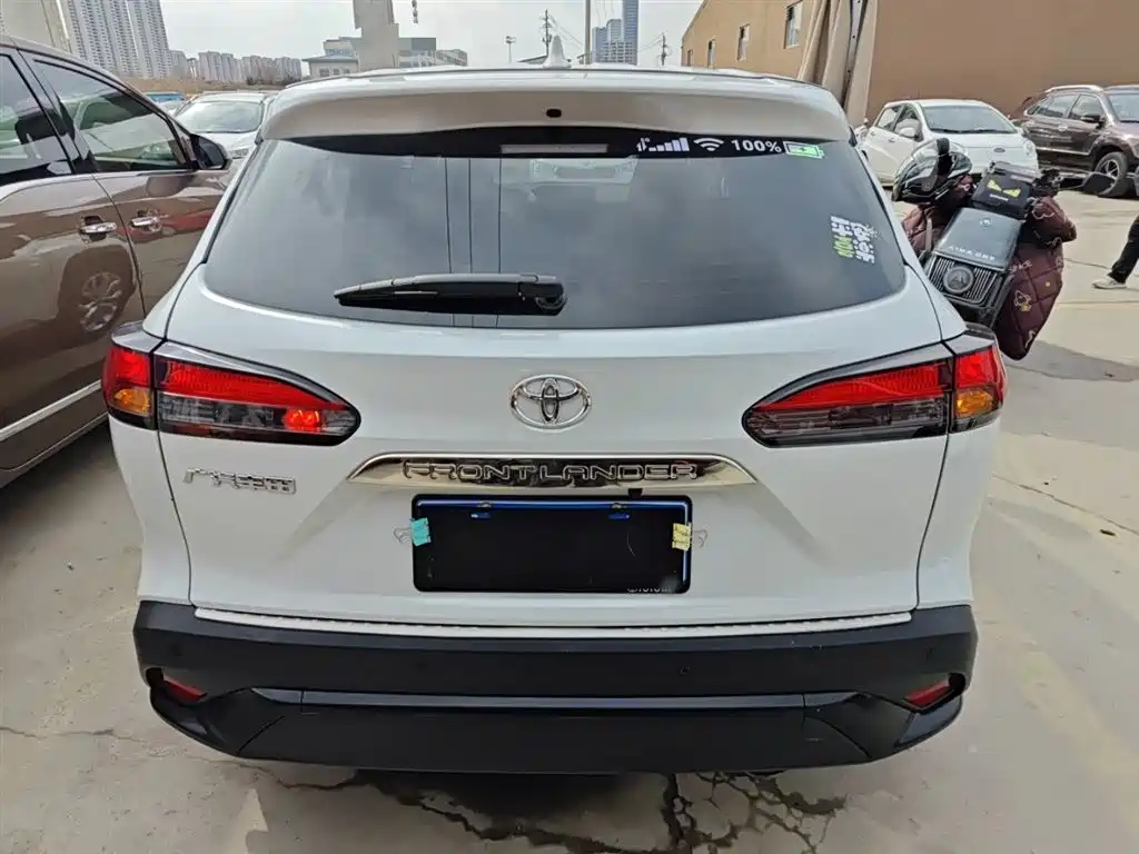 Frontlander 2.0 L CVT Leading