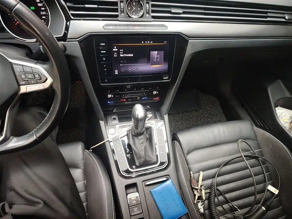Magotan 330 TSI DSG Leading