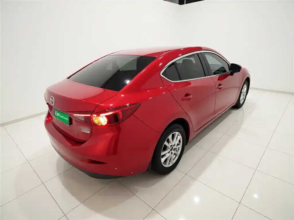 Mazda 3 Axela Sedan 1.5 L Auto Luxury CN-V