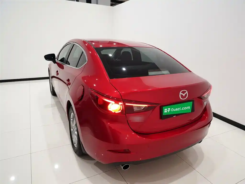 Mazda 3 Axela Sedan 1.5 L Auto Luxury CN-V