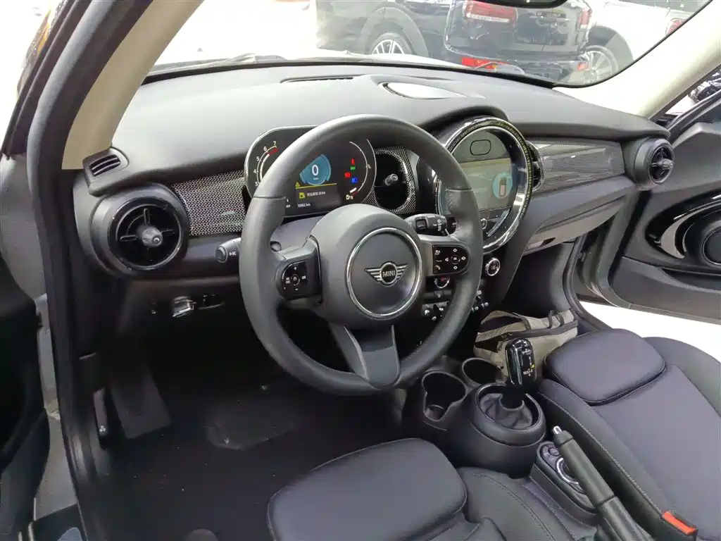 MINI Facelift 1.5 T COOPER Classic
