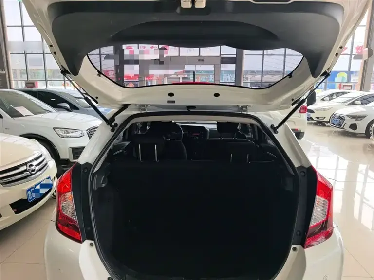 Honda Fit 1.5 L LXS CVT Comfort Sunroof