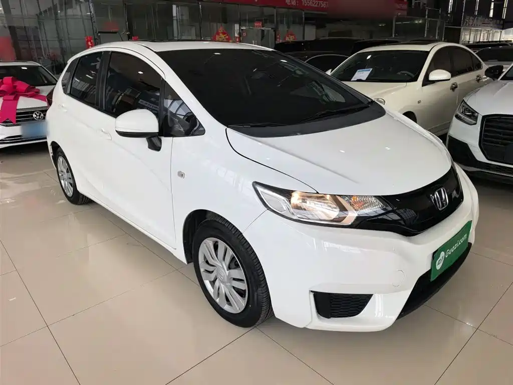 Fit 1.5 L LXS CVT Comfort Sunroof