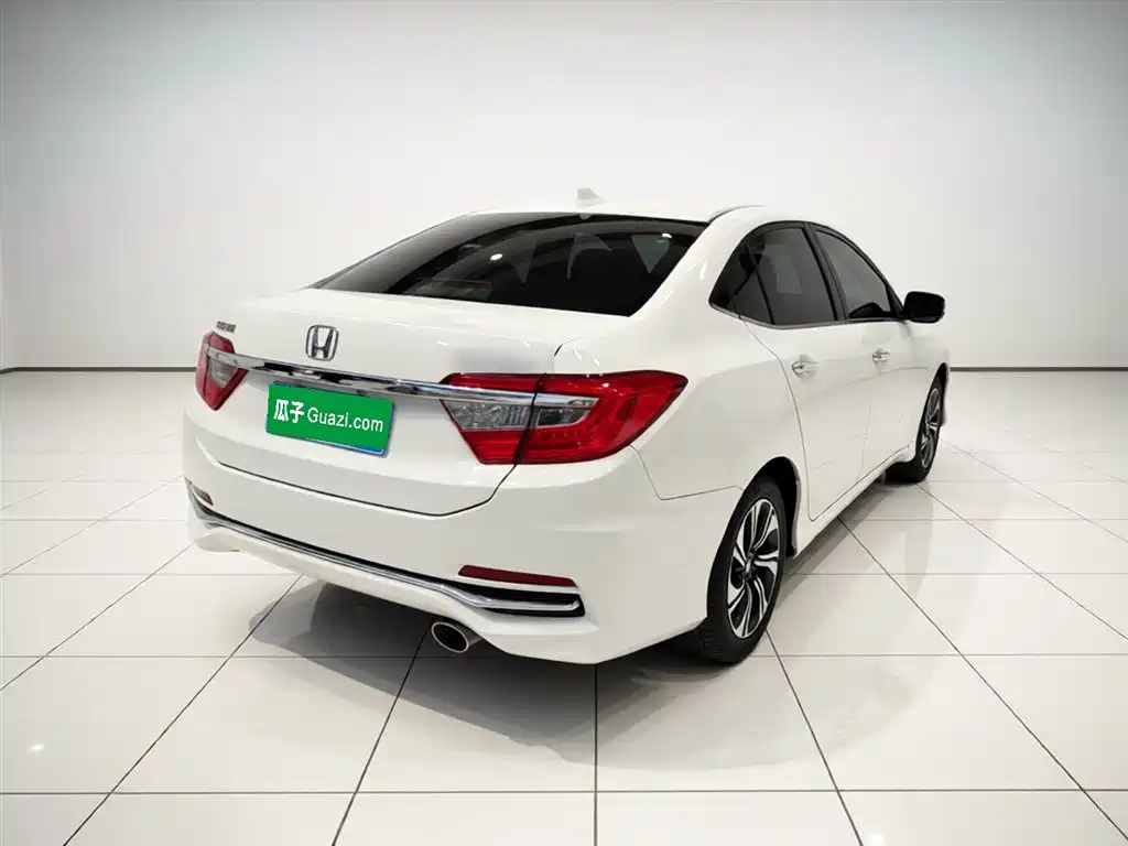 Crider 1.8 L CVT Comfort