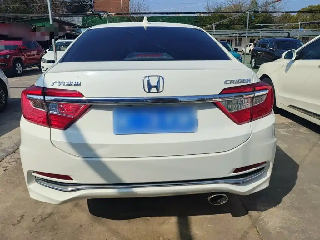 Crider 1.8 L CVT Comfort