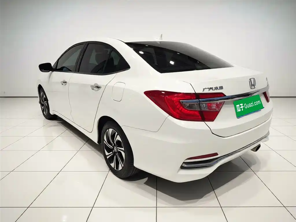 Crider 1.8 L CVT Comfort