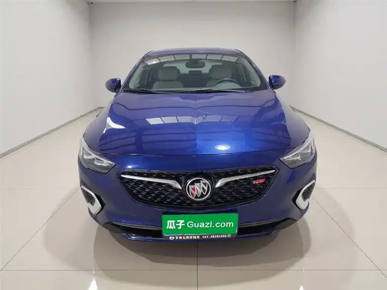 Buick Regal GS 28 T Luxury