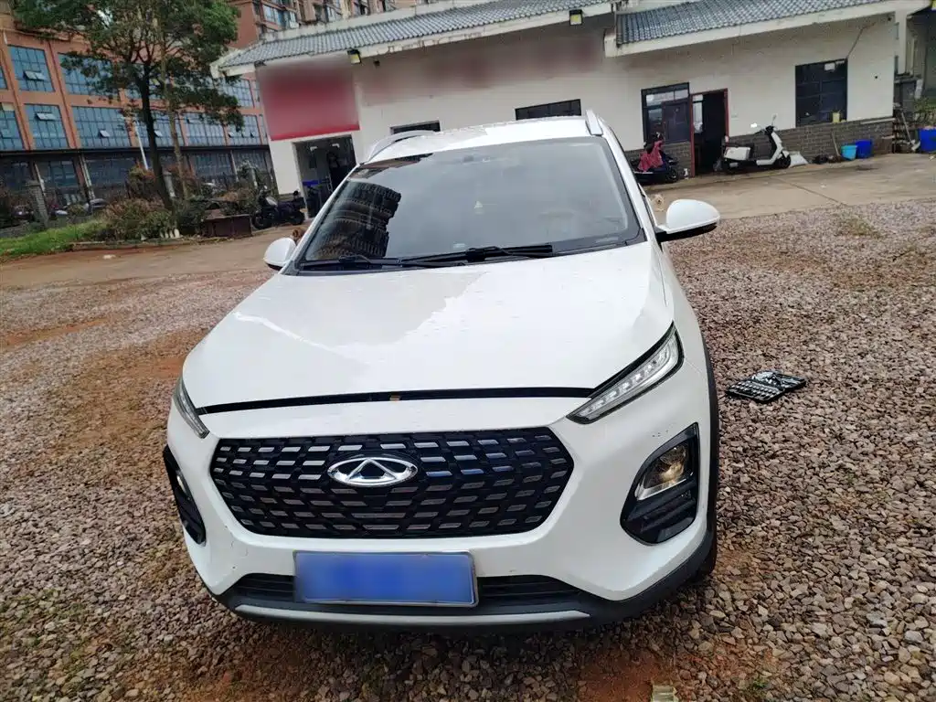 Tiggo 3 x PLUS 1.5 L CVT Exciting Jujube