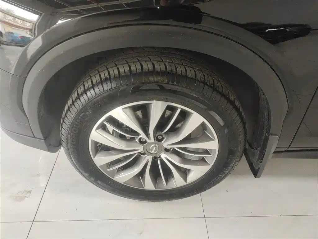 GAC Trumpchi GS8 320 T 2 WD Luxury Connected (7-seat)