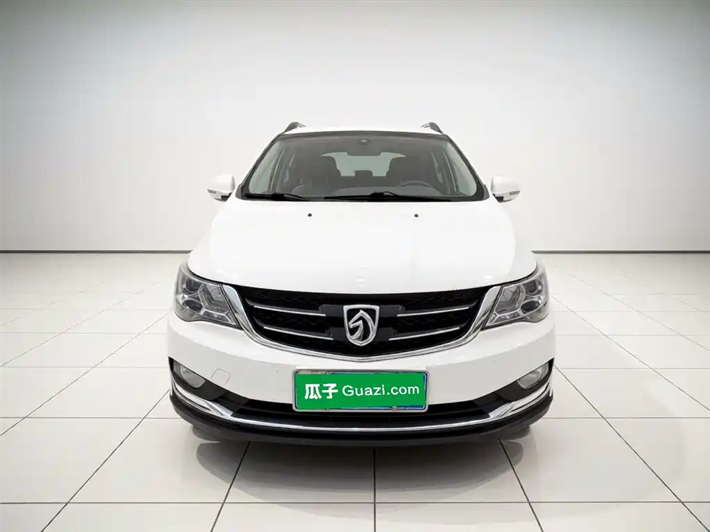 Baojun 730 1.5 L Manual Comfort 7-seat CN-V