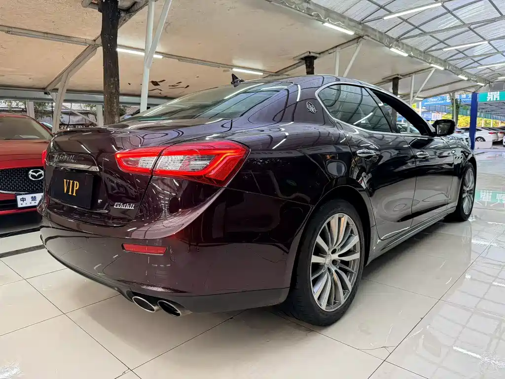 Ghibli 3.0 T Standard