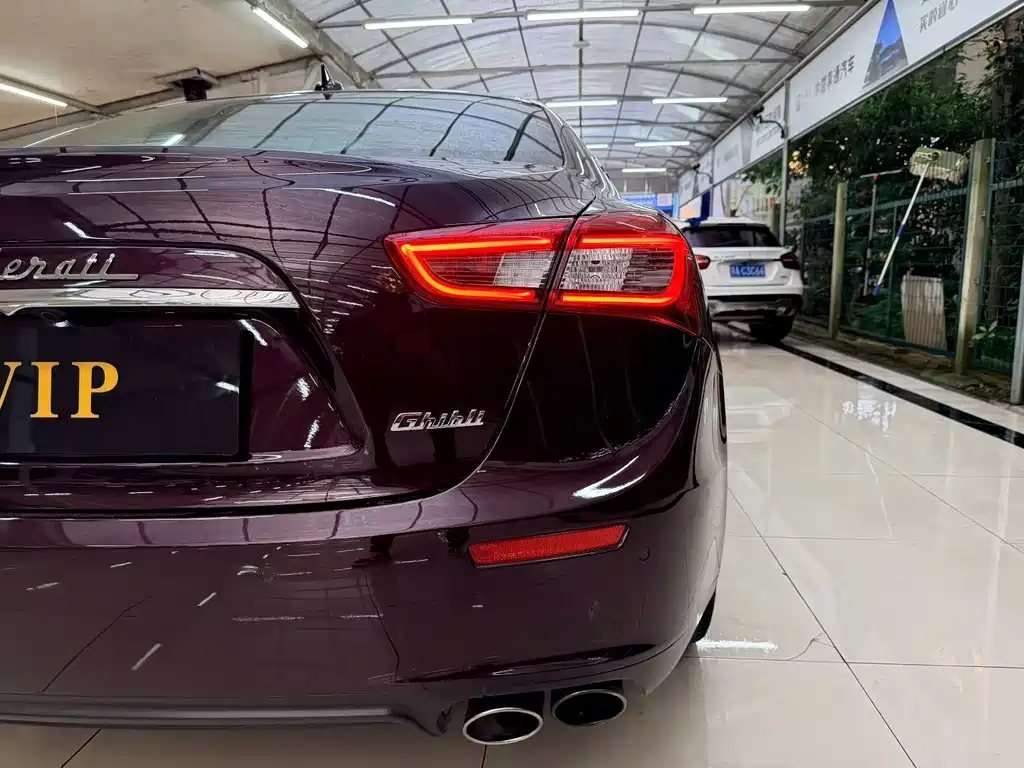 Ghibli 3.0 T Standard
