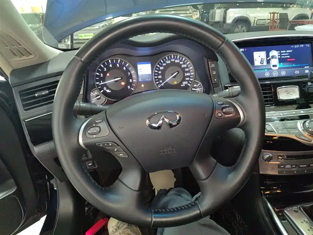 Infiniti Q70 Q70 L 2.5 L Elite