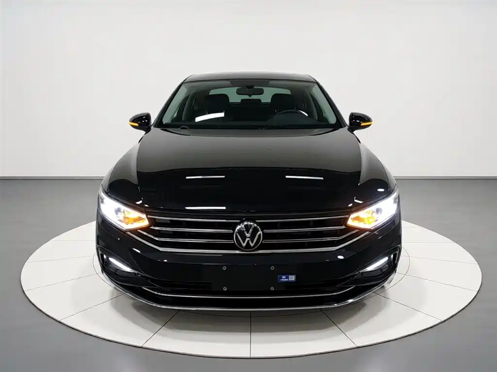 Magotan 330 TSI DSG Leading