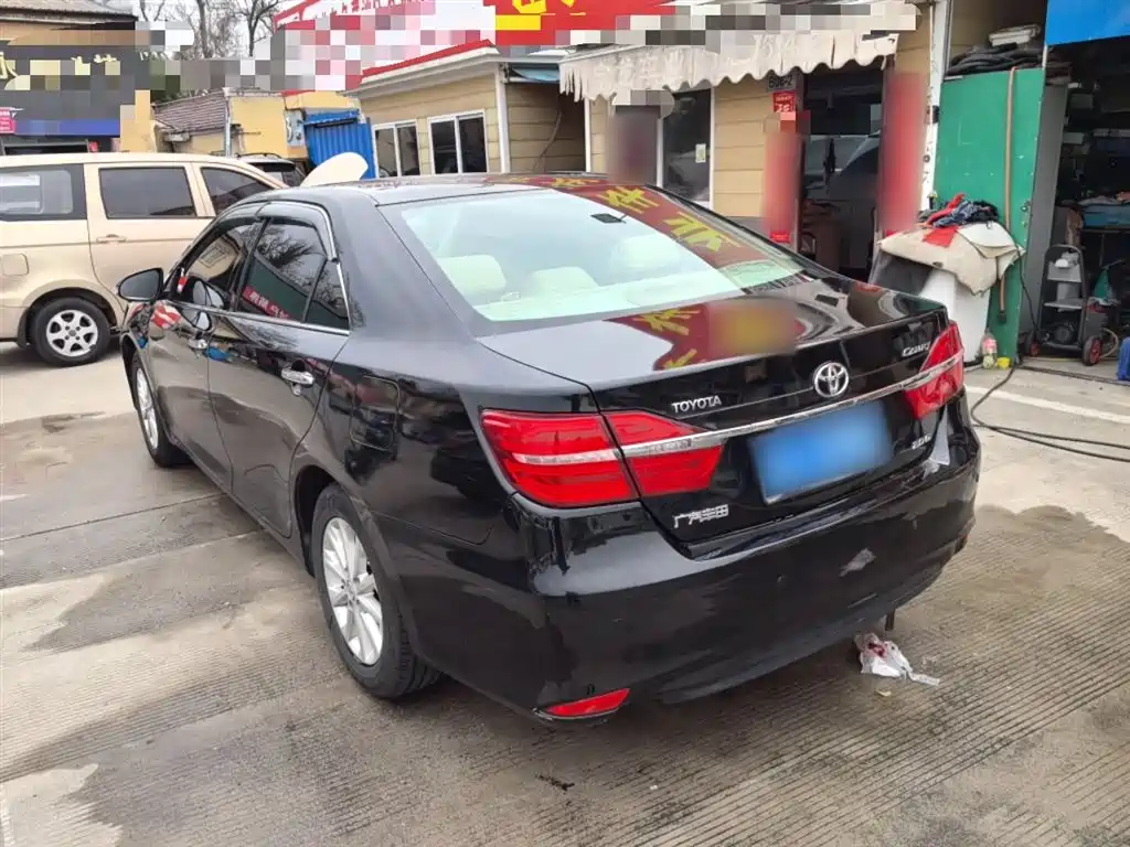 Camry 2.0 G 10 th Anniversary Commemorative Leading