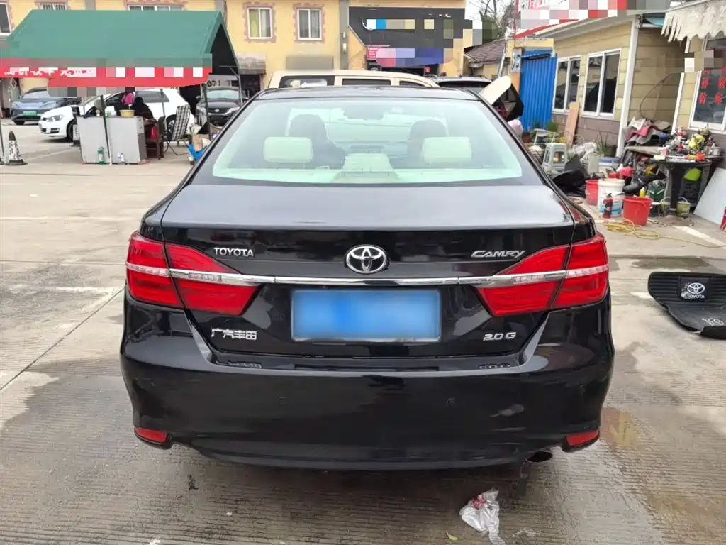 Camry 2.0 G 10 th Anniversary Commemorative Leading