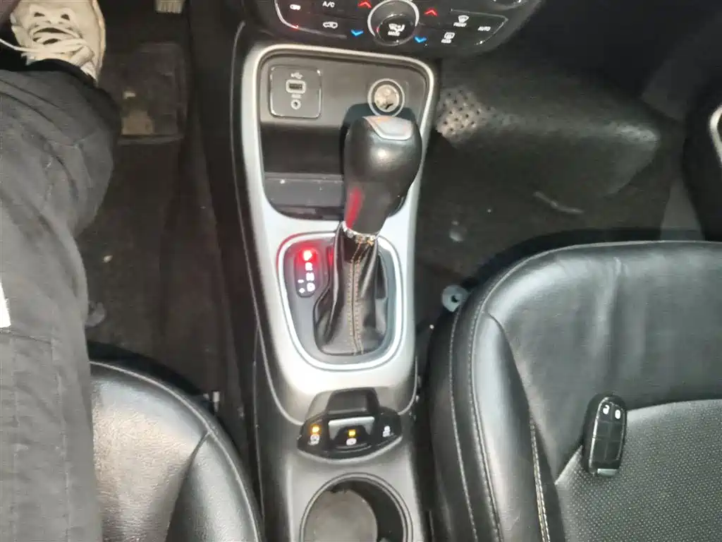 Compass 200 T Auto Home Enjoyment