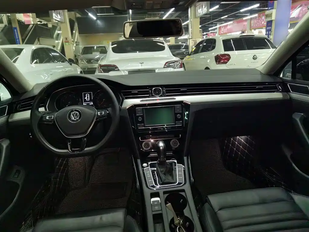 Magotan 330 TSI DSG Leading