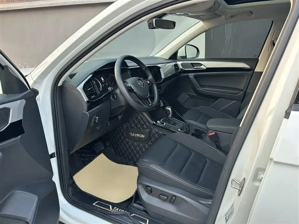 Tayron 330 TSI 2 WD Luxury Connected