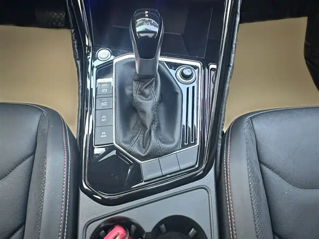 Tayron 330 TSI 2 WD Luxury Connected
