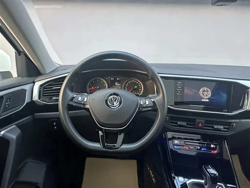 Tayron 330 TSI 2 WD Luxury Connected