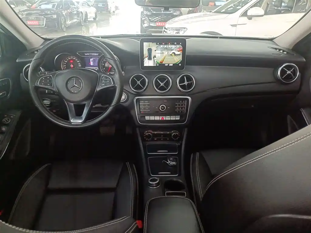 Mercedes-Benz GLA GLA 200 Dynamic