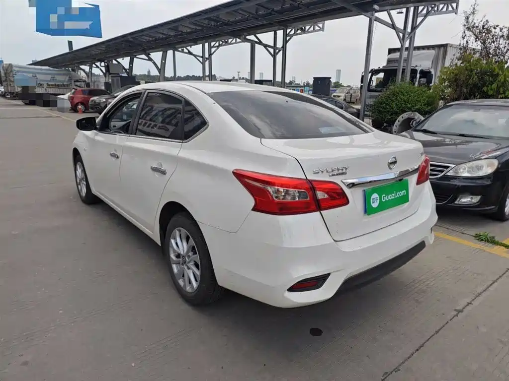 Sylphy Facelift Classic 1.6 XE CVT Comfort