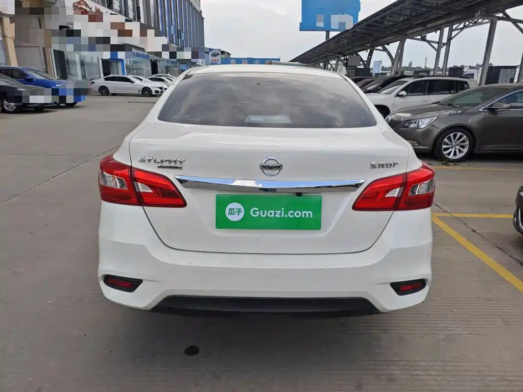 Sylphy Facelift Classic 1.6 XE CVT Comfort