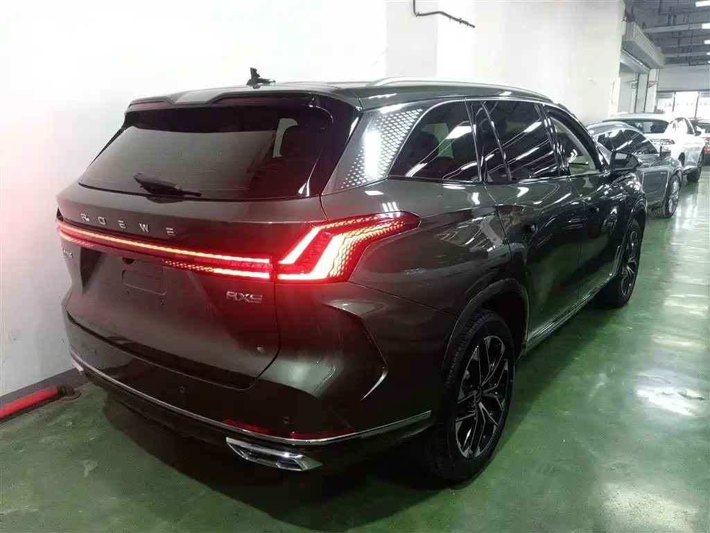 Roewe RX9 2.0 T 2 WD Premium
