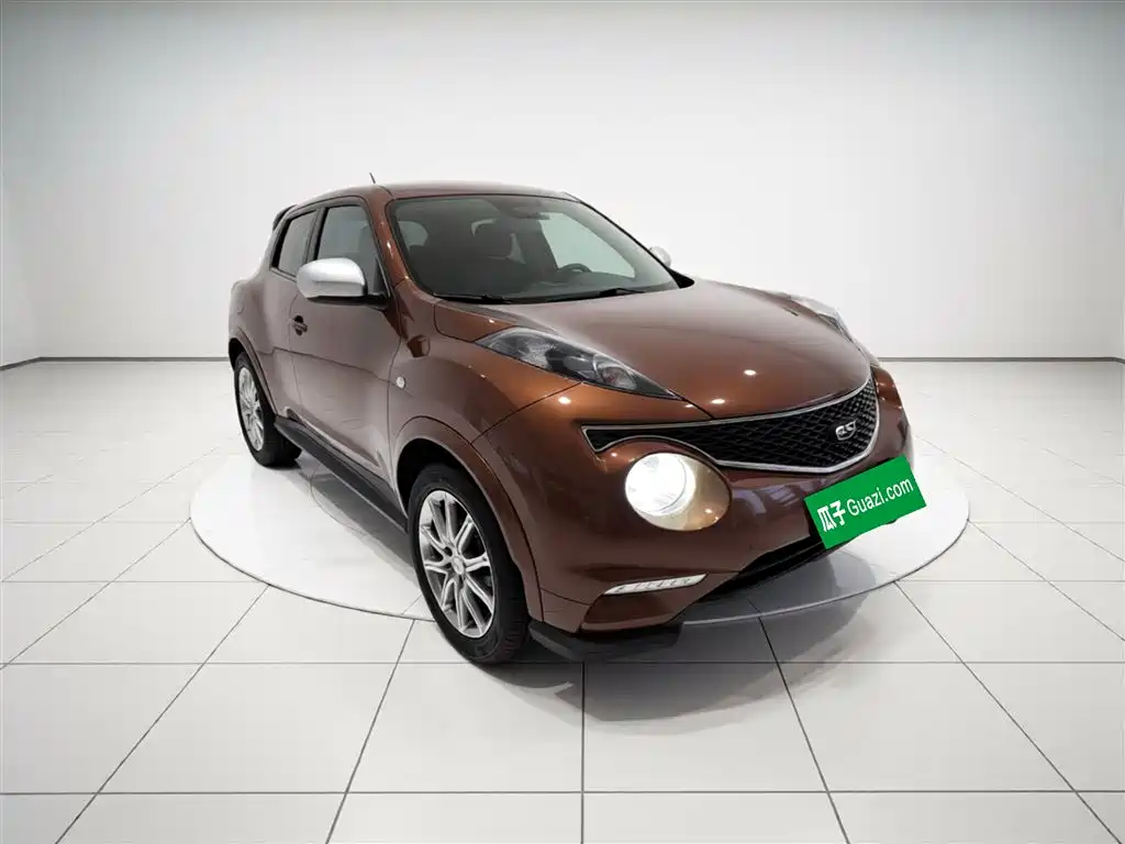 Infiniti ESQ 1.6 L Personality