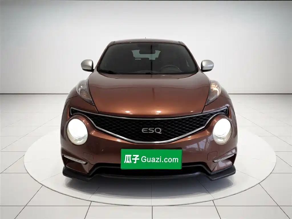 Infiniti ESQ 1.6 L Personality