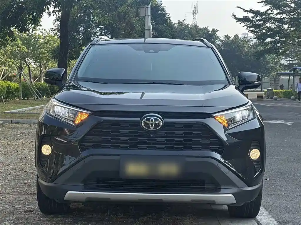 RAV4 2.0 L CVT 2 WD Style Plus