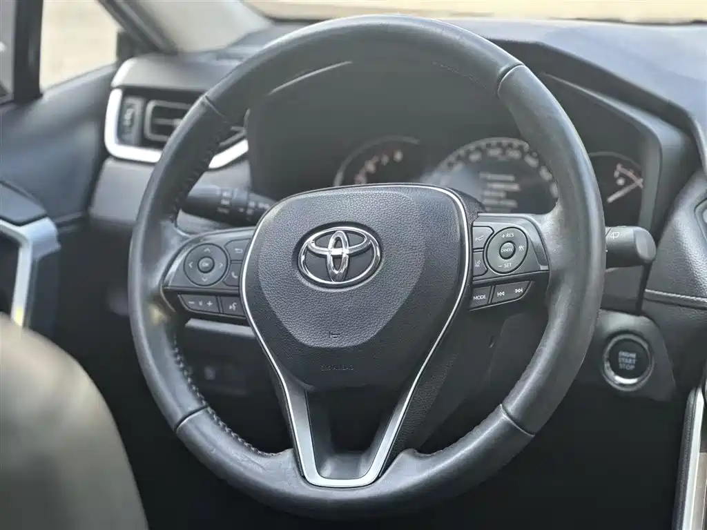 RAV4 2.0 L CVT 2 WD Style Plus