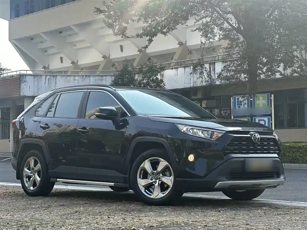 RAV4 2.0 L CVT 2 WD Style Plus