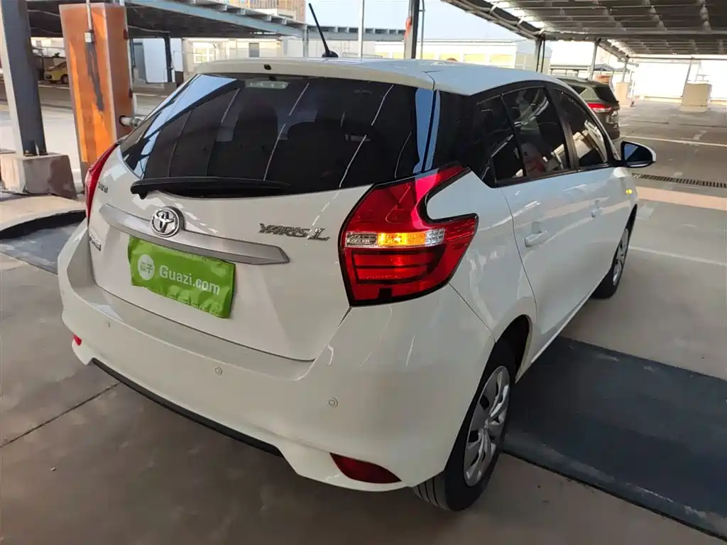 YARiS L Zhixuan 1.5 L CVT Leading