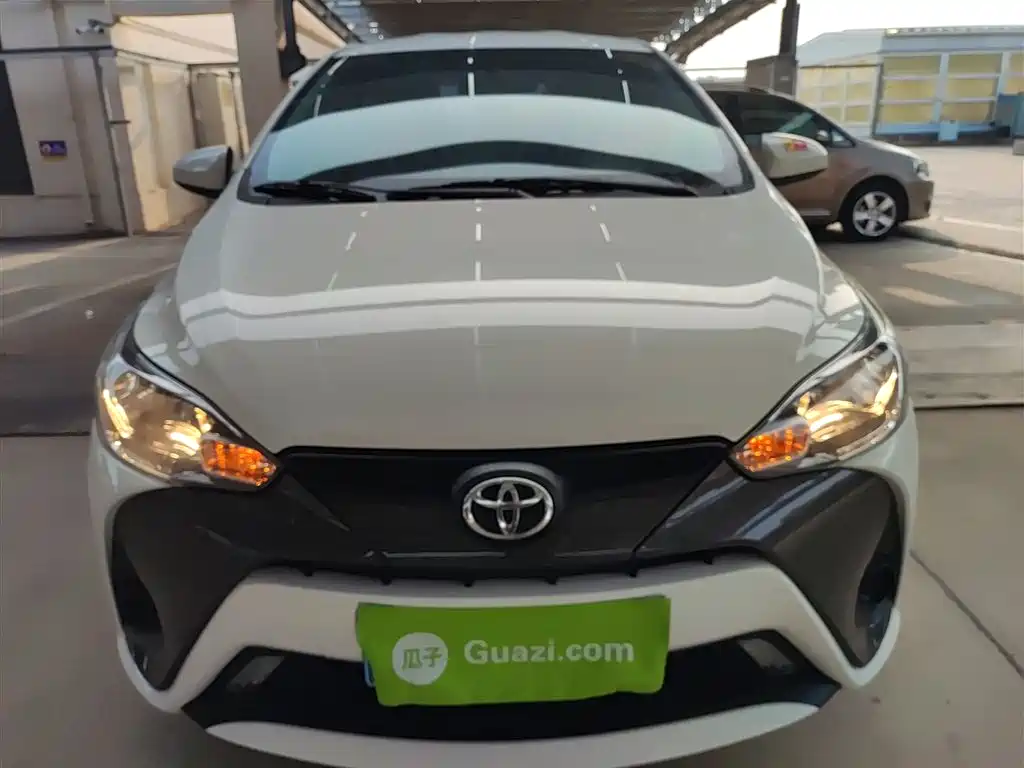 YARiS L Zhixuan 1.5 L CVT Leading