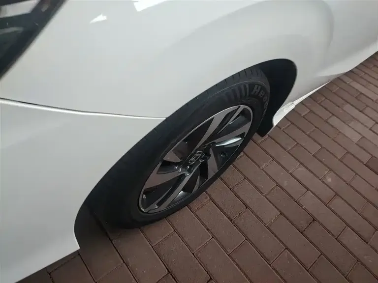 Honda Crider 180 Turbo CVT Luxury CN-V