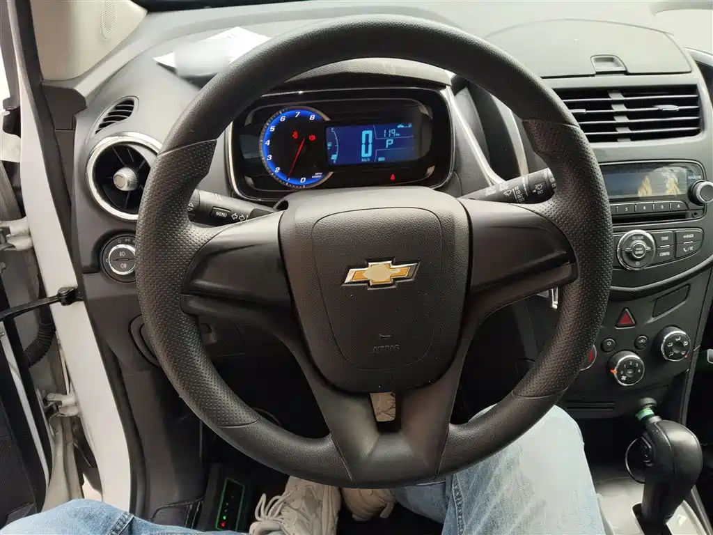 Tracker 1.4 T Auto 2 WD Comfort Sunroof