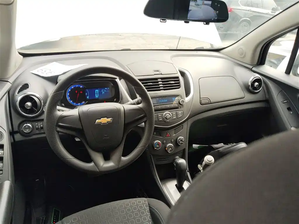 Tracker 1.4 T Auto 2 WD Comfort Sunroof