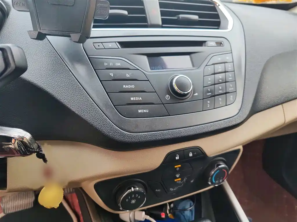 Escort 1.5 L Auto Comfort
