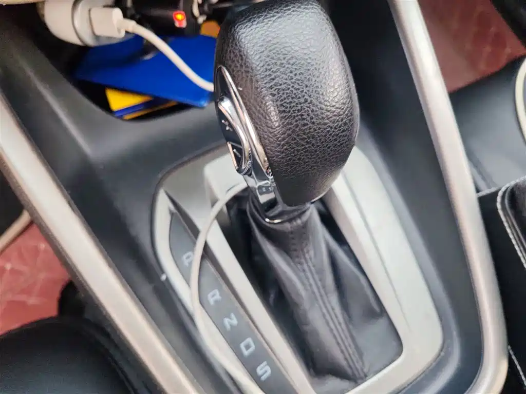 Escort 1.5 L Auto Comfort