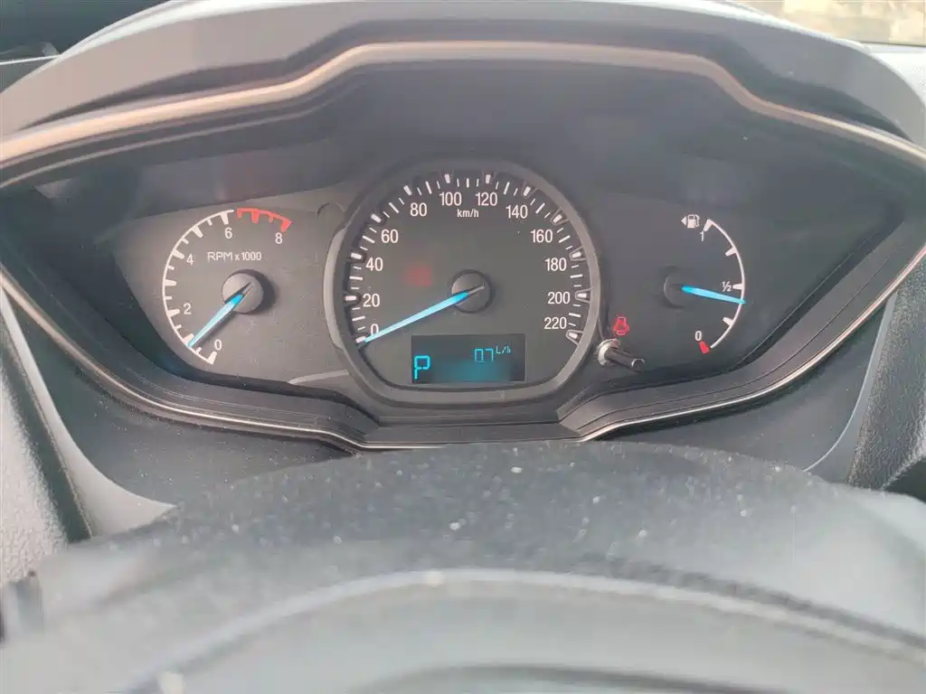 Escort 1.5 L Auto Comfort