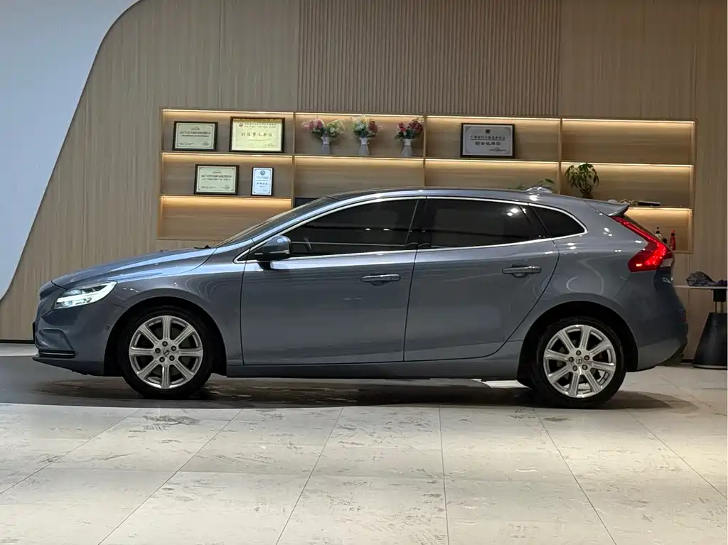 Volvo V40 T3 Smart Ease