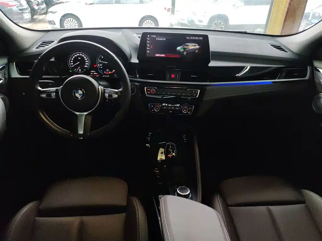 BMW X2 sDrive25 i M Offroad Package